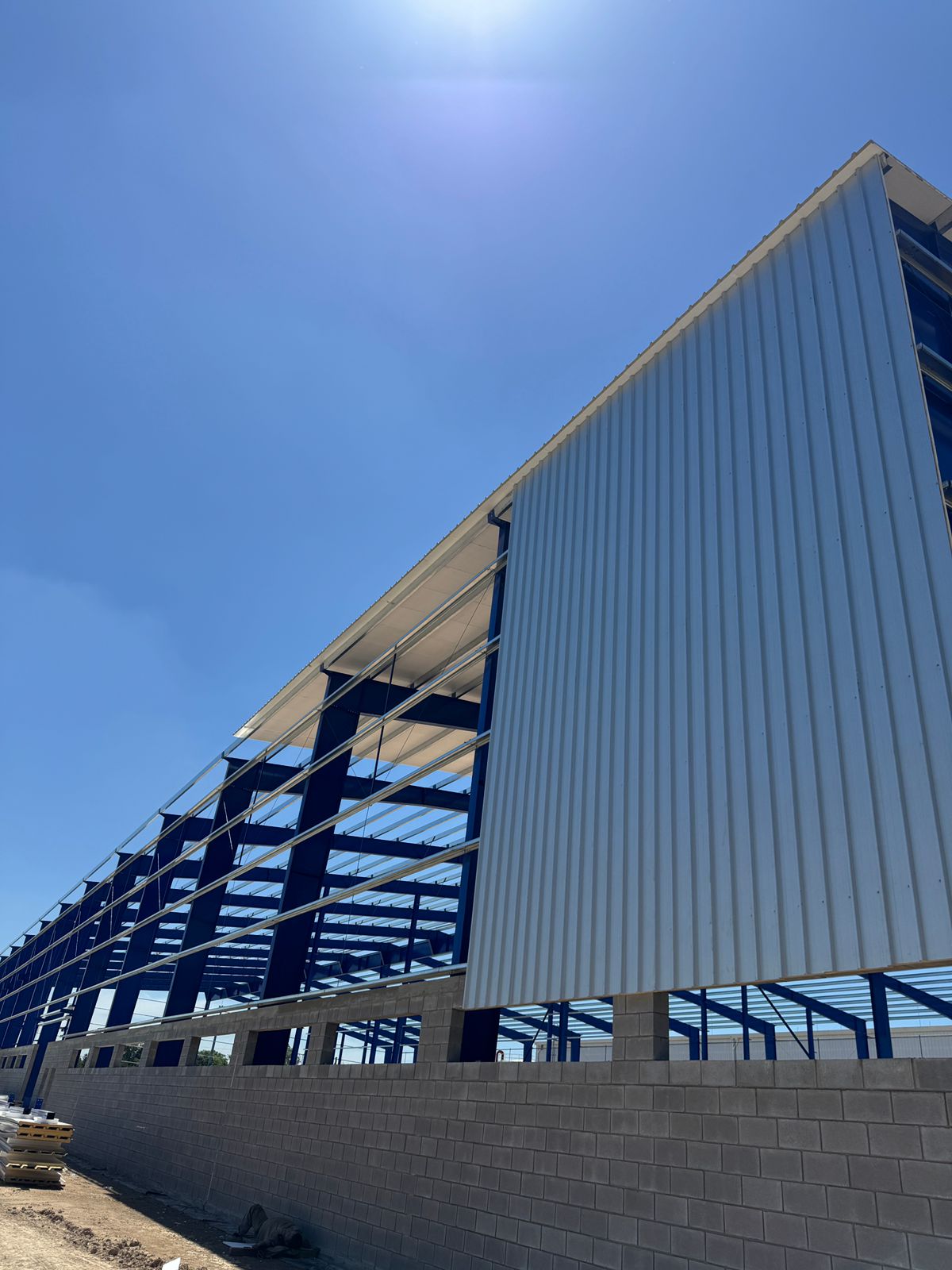 Temperature-controlled IMP roofing